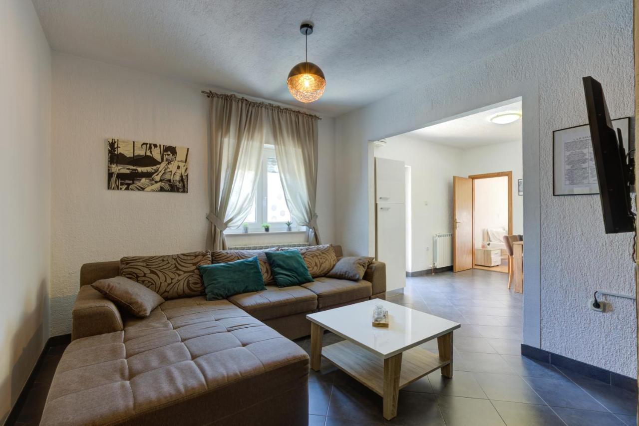Apartments Kristijan Senj  Exteriér fotografie